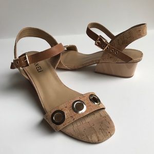 VANELi Natural Cork Open Toe Chaddy Sandals Grommet Detail Size 8